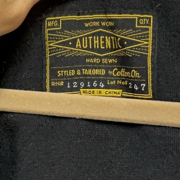 Cotton On Zip-Up - Picture 3 of 6